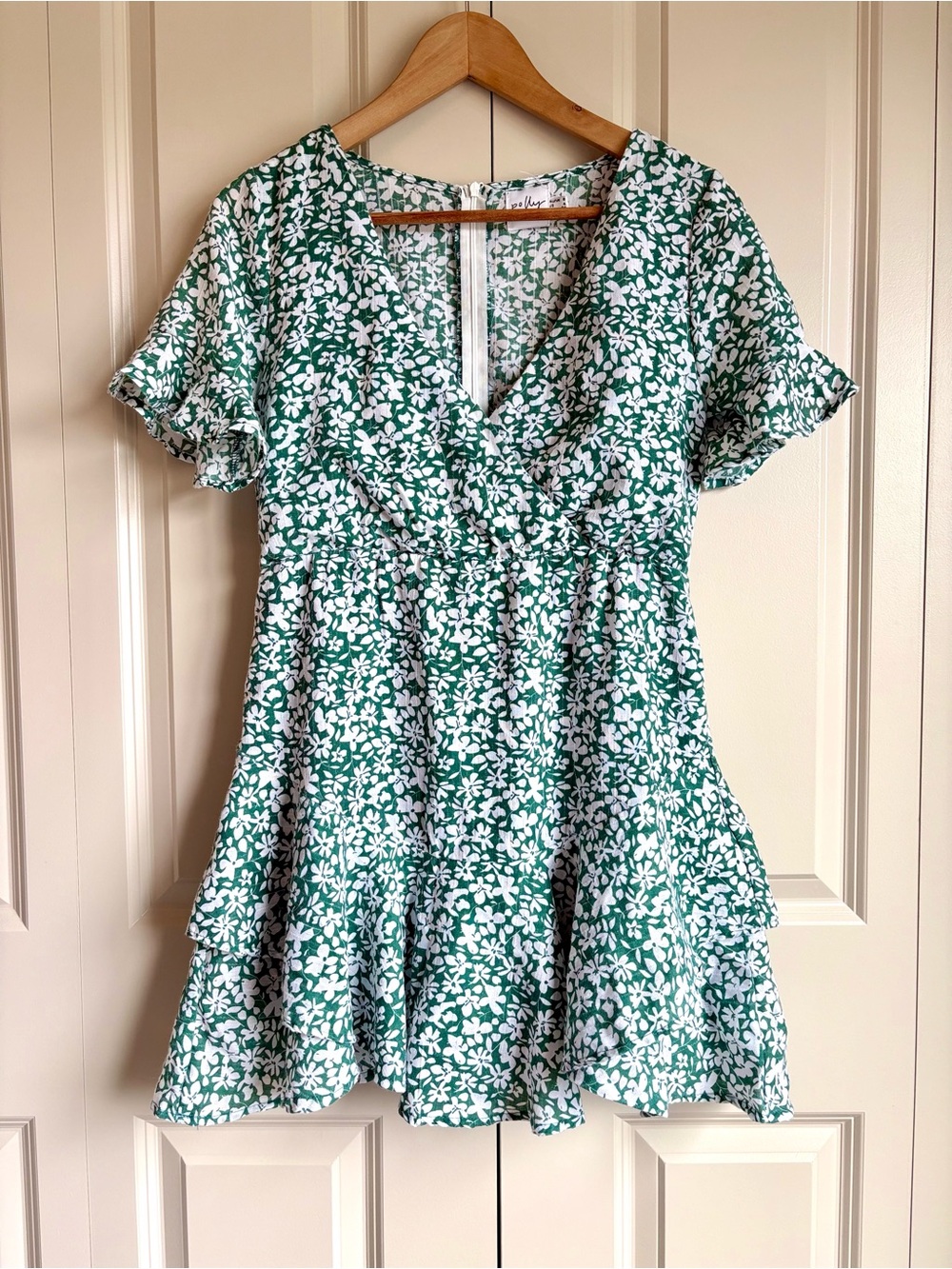 Princess Polly Green Nimmo Floral Ruffle V Neck Mini Faux Wrap Dress size 4 - Picture 2 of 12
